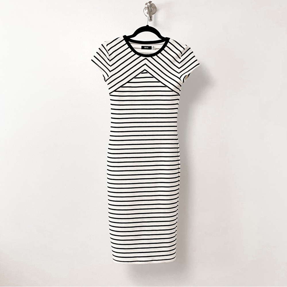 BDG Urban Outfitters Winter‎ Chic Bodycon Striped Short Sleeve Midi Dress White